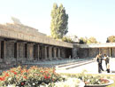 Meclis'in sade ve modern camisi