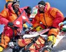 Everest'te 500 kilo çöp toplandı