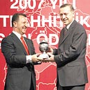 Başarılı Türk müteahhitlere ödüllerini Erdoğan verdi