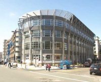 Geri Dönüştürülmüş Bina: Berkeley'in Brower Merkezi
