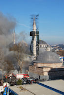 Tophane'de Tarihi Camide Yangın
