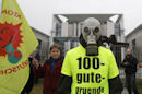 Berlin'de 'nükleer santrallere hayır' mitingi