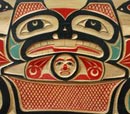 Tlingit kabilesinden totemler Teksin'de sergileniyor