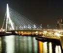 2007 Mimarlık Kenti Rotterdam Yeni Yıla Mor Bir Erasmus Köprüsüyle Giriyor