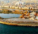 İstanbul&#8217;un şehir içindeki tek limanı olan Zeyport 30 milyon YTL&#8217;ye satılık