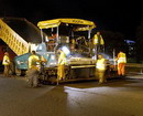 İstanbul yollarında gece asfalt mesaisi…