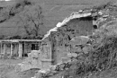 Ermeni mezarlığı üstüne köy odası