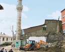 2 asırlık camiyi yıktılar, "tarihî eser" denilen 34 yıllık minare kaldı 