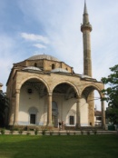 Priştine'deki Fatih Camii, ilk günkü ihtişamına kavuştu